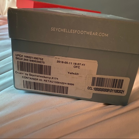 NIB Seychelles Cruisin' Suede Sandal - Picture 7 of 7